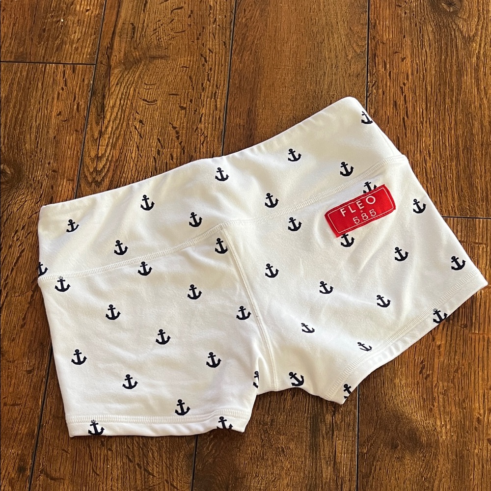 Fleo Nautical White Shorts with Navy Anchors